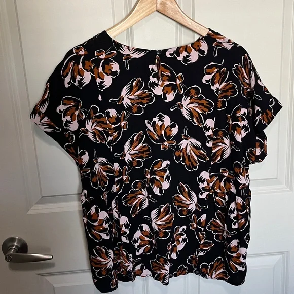 Madewell Black Floral Short Sleeve Blouse with Brown & Pink Accents PLUS SIZE - Picture 7 of 8
